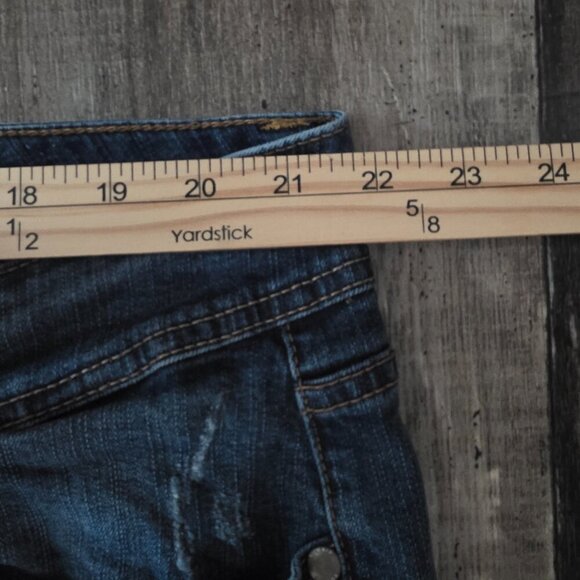 Torrid Woman's Distressed Wide Leg Raw Hem Blue Jeans Size 26R - Picture 6 of 8